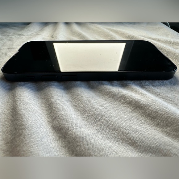 iPhone 13 Mini Midnight 128GB Unlocked - Picture 7 of 8